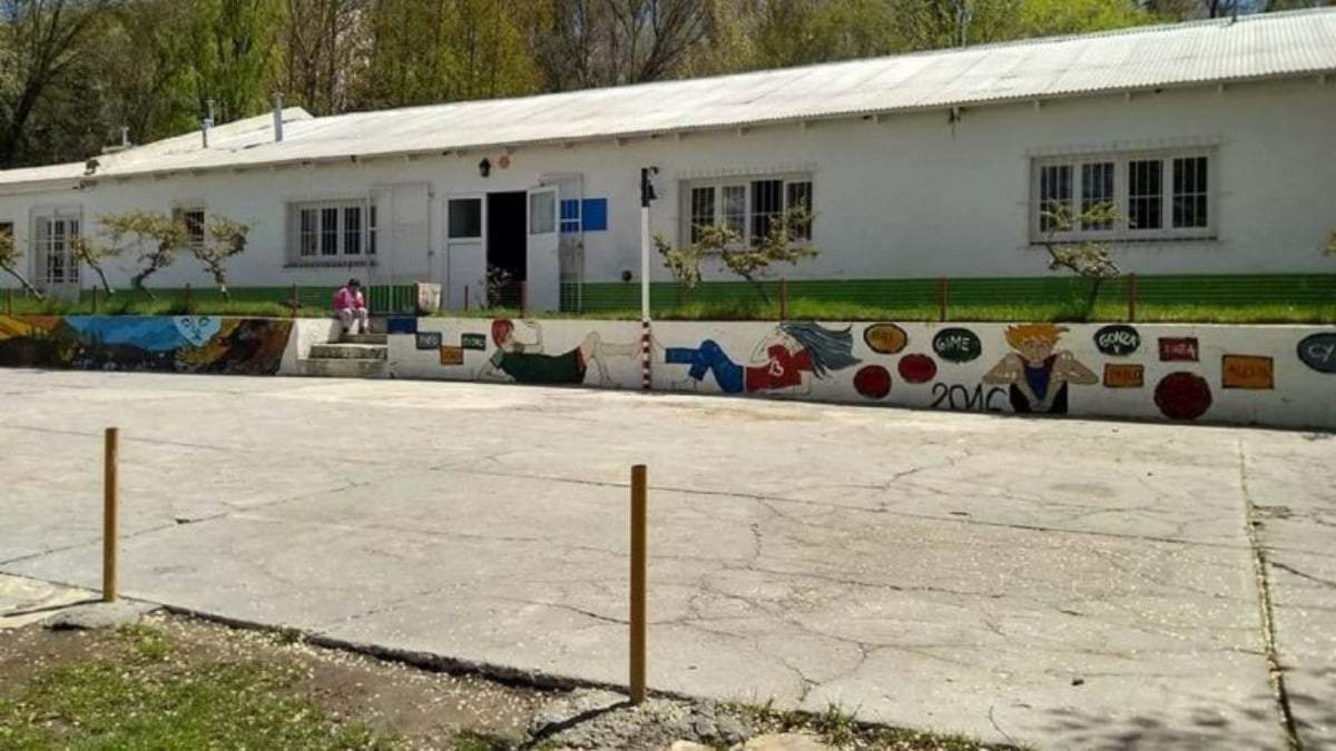Los vecinos piden que se pase una máquina, al  menos una vez al mes. Fuente: (Facebook)