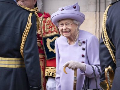 El FBI destapa un complot para asesinar a Isabel II durante una visita a EU