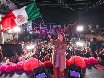 Xóchitl Gálvez da su propio Grito... en redes