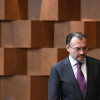 Por temor a revés judicial, FGR se desistió de solicitar la captura de Videgaray