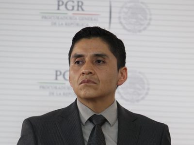 Dan prisión preventiva a exmando de la SEIDO por el caso Ayotzinapa