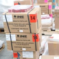 El INE comienza a repartir el material para la consulta popular del 1 de agosto