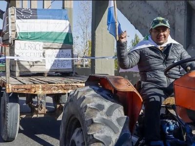 Productores autoconvocados del Alto Valle realizarán un tractorazo antes de las elecciones