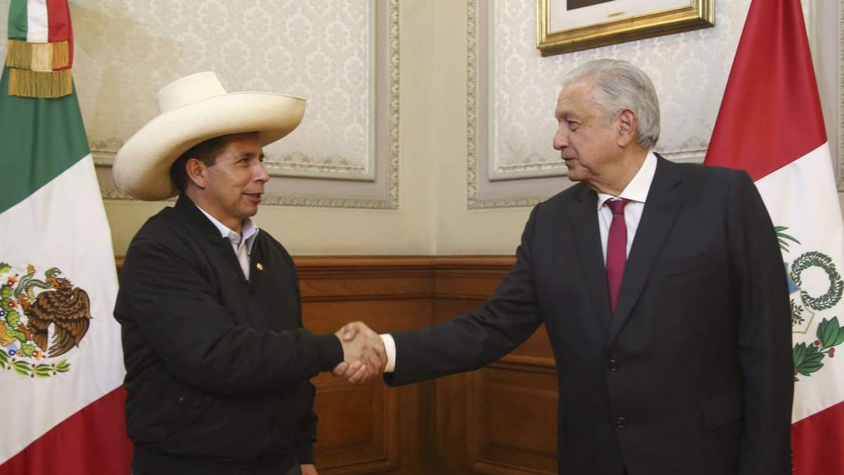 El presidente de México, Andrés Manuel López Obrador, y su par peruano, Pedro Castillo. Fuente: (Twitter)