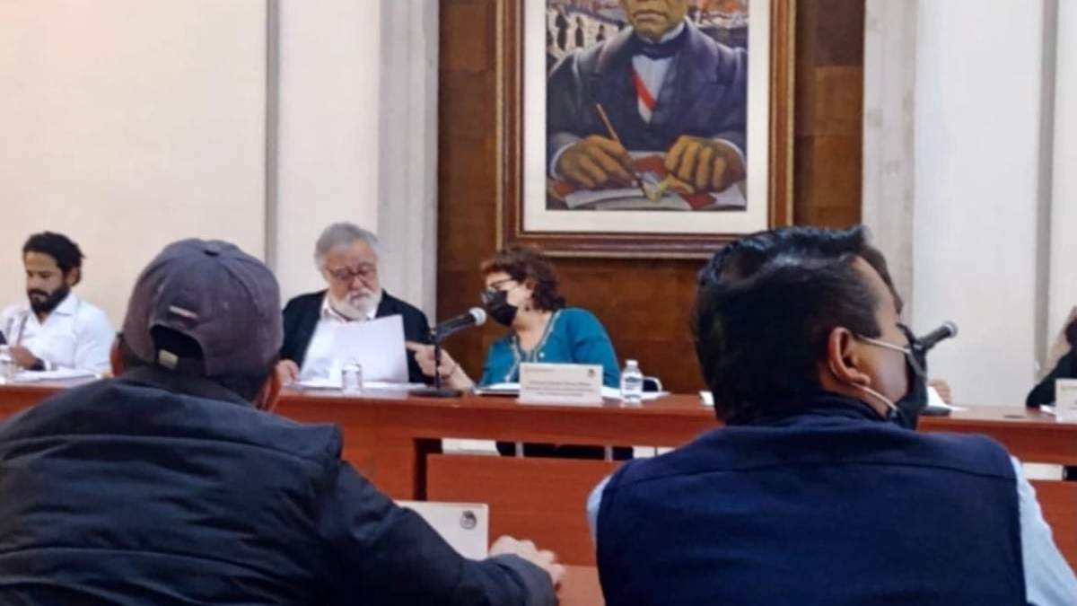 Alejandro Encinas se reunión con representantes de Las Abejas