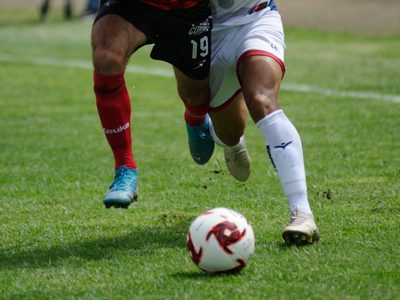 La RFEF abre expediente y suspende a un árbitro de Segunda División detenido por agresión sexual