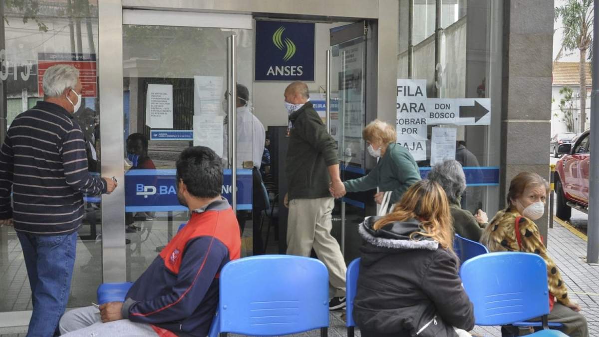 Jubilados y pensionados. Fuente: (Twitter)