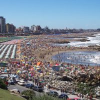 A pesar de la crisis, la temporada de verano alcanzó el récord de turistas en todo el país