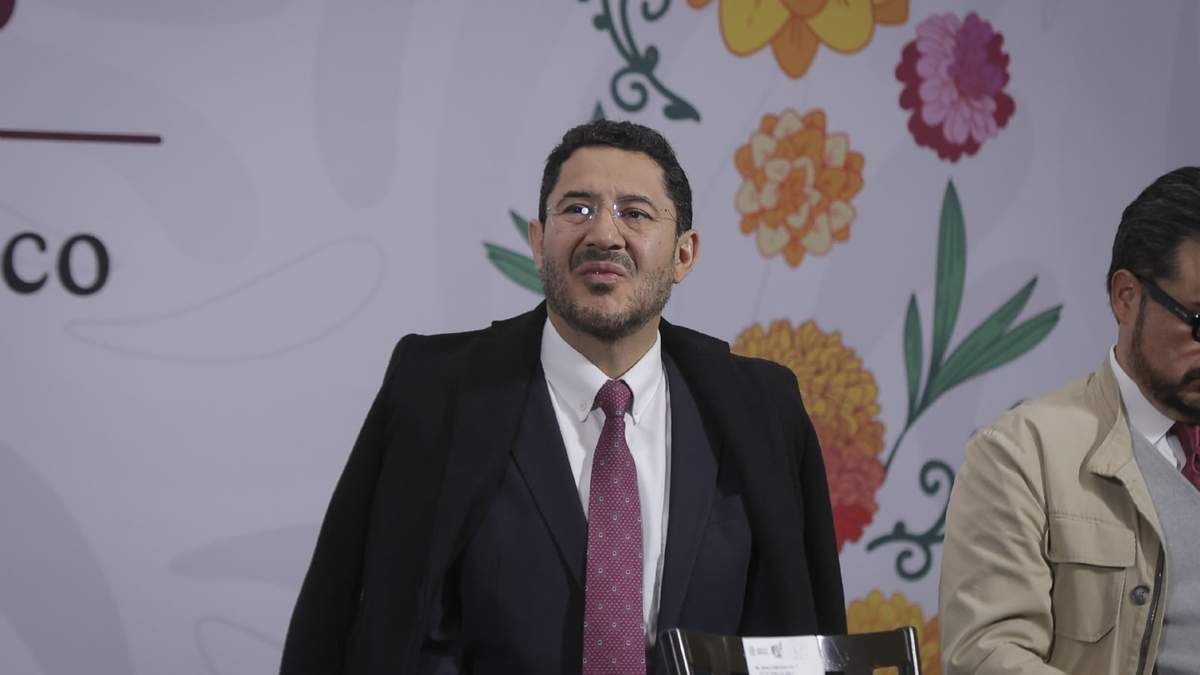 Martí Batres Guadarrama, titular del ISSSTE