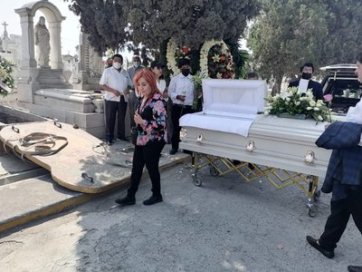 Rosario Ibarra de Piedra fue sepultada en NL, piden continuar con su lucha por los desaparecidos