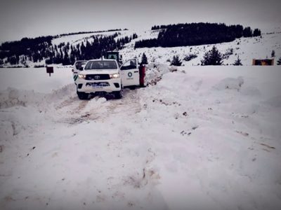 Varados por la nieve: tensa situación en una localidad de Neuquén