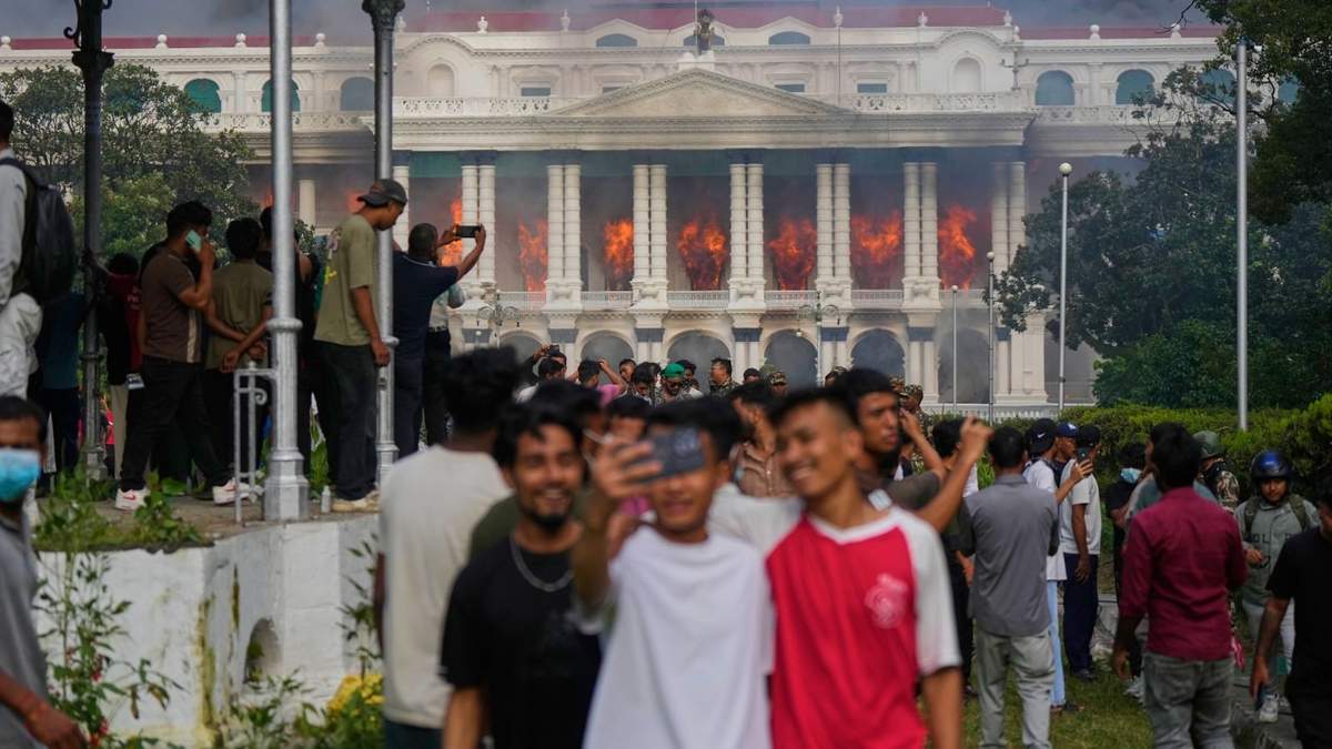 Nepal. Revuelta juvenil contra los excesos del poder