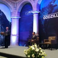 Piden no entorpecer tránsito en el Centro Histórico por filmación de Godzilla