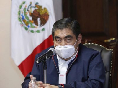 Barbosa denuncia que el gobierno federal no surte medicamentos ni vacunas