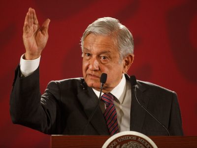 'Por favor, no nos comparen”, responde AMLO tras polémica por supuesta compra de longaniza de $335 mil