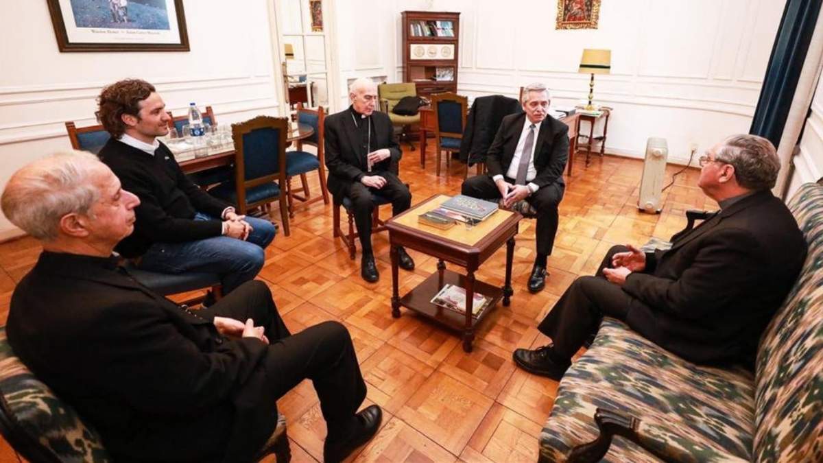 Conferencia Episcopal Argentina reunida con el Presidente. Foto: (Twitter)