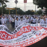 Se extienden las protestas por el médico acusado de 'abuso de autoridad” en Chiapas