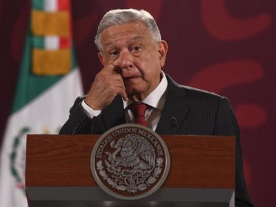AMLO sobre denuncia contra Peña Nieto ante la FGR: "nosotros no vamos a fabricar delitos a nadie"