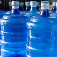 No tires el bidón de agua vacío: creá este hermoso canasto para guardar cremas, shampoos y cosméticos