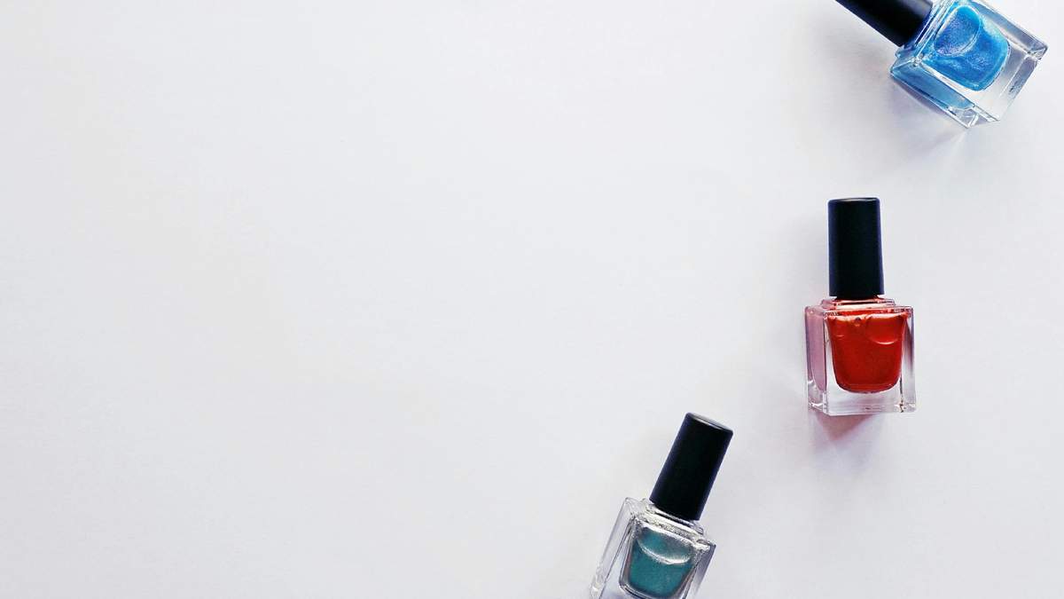 Las opciones de manicura para otoño ofrecen una paleta versátil que complementa cualquier estilo.Fuente: (Instagram)