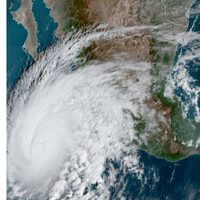 Huracán Norma se dirige a Los Cabos; Tammy ya es huracán en el Atlántico (Videos)