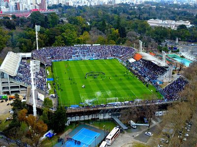 Los trabajadores de Gimnasia La Plata llaman a una huelga