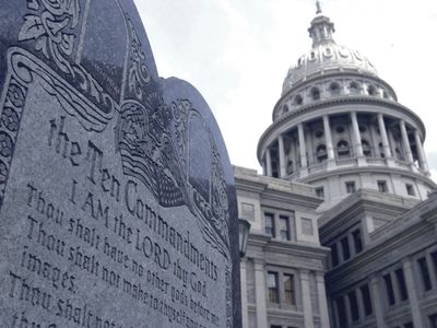 Aprueban ley en Texas que obliga a exhibir los Diez Mandamientos en todas las aulas de colegios