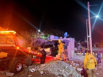 “Siri” Salido, exboxeador, choca su camioneta contra una casa y deja a una persona muerta
