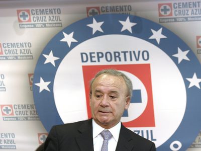 "Billy" Álvarez reaparece y promete que dará su versión sobre su salida de Cruz Azul