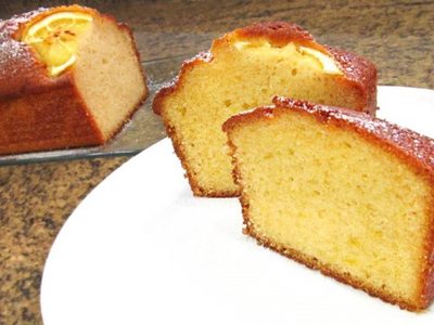 Hacete un bizcocho de avena esponjoso y saludable: la receta rápida para acompañar con mates