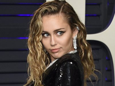 ¡Con sus fans! Miley Cyrus celebró el aniversario de uno de sus más grandes éxitos