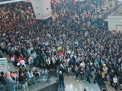 El Tren Suburbano suspende operaciones por lluvia; usuarios reportan aglomeraciones