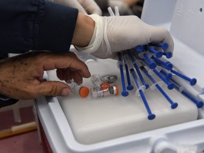 Vacunas contra covid-19 salvaron 1.6 millones de vidas en Europa: OMS