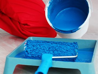 No tires los tarros de pintura y hacé este portamacetas símil cemento, que es un 10 para la deco de tu living
