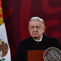 "Ya se pasaron", AMLO llama otra vez a universidades retomar clases presenciales