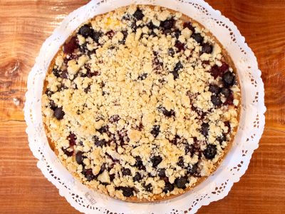 Torta matera de arándanos sin amasar y en pocos minutos: la hacés mientras preparás los mates