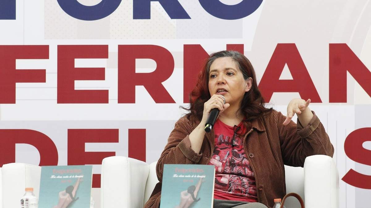 Evelina Gil. "Muchas de las escritoras están a la altura o al mismo nivel que García Márquez o Vargas Llosa"