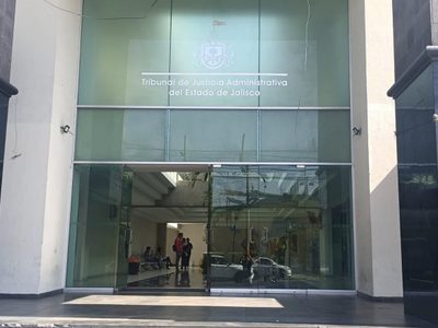 Funcionario de Zapopan se ampara para evitar arresto por desacato