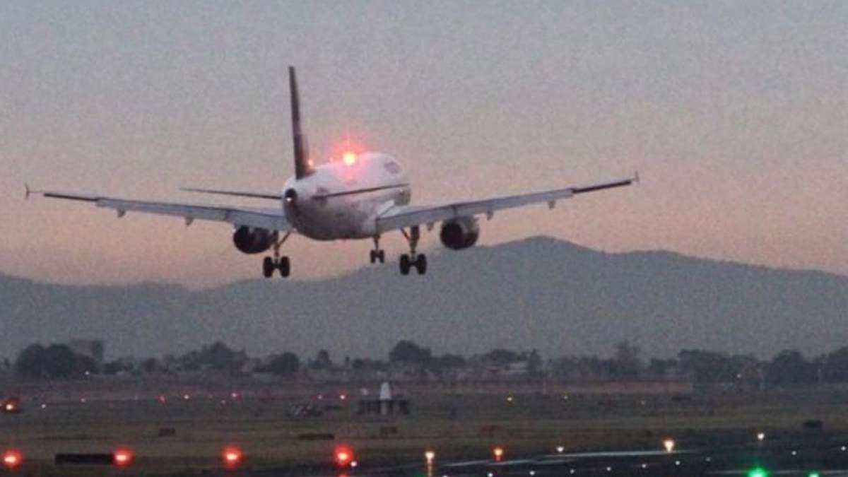 Ejemplo de un avión al despegar