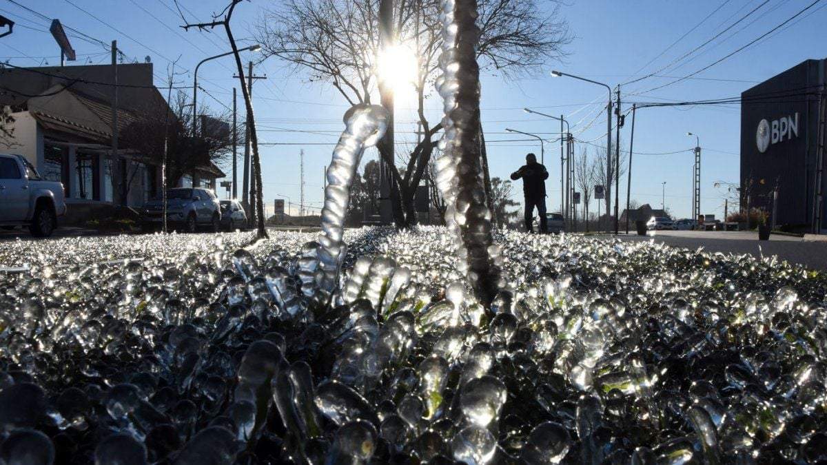 Clima con temperaturas extremadamente bajas. Fuente: (Facebook)