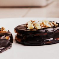 Alfajores de tiramisú: prepará esta receta en casa, facilísima de hacer y con una explosión de relleno