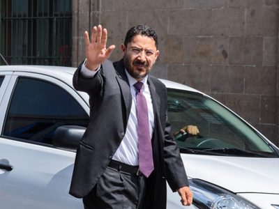Las medidas del INE contra “corcholatas” no son tan restrictivas: Batres