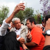 Peña parece un 'principito con séquito” en su nuevo avión: AMLO