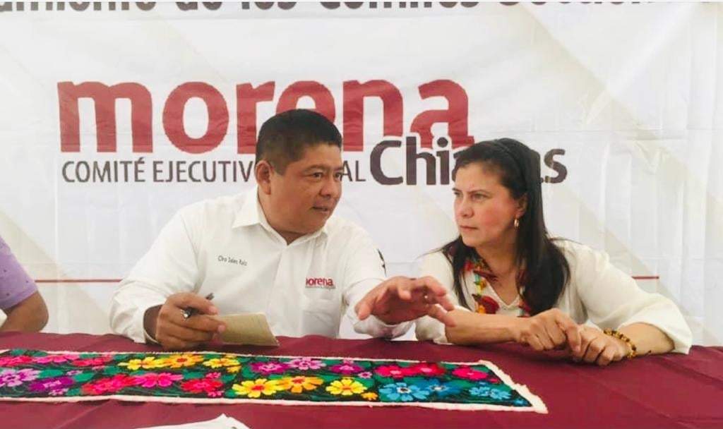 Ciro Sales Ruiz, dirigente de Morena, y Manuela del Carmen Obrador Narváez