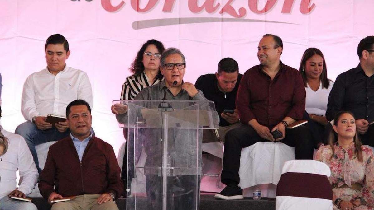 El senador Higinio Martínez