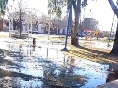 Desborde sin solución: vecinos de Maipú lo sufren desde hace años