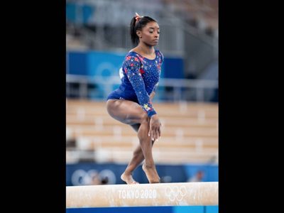 Simone Biles tampoco competirá en las finales de salto de caballo y barras asimétricas