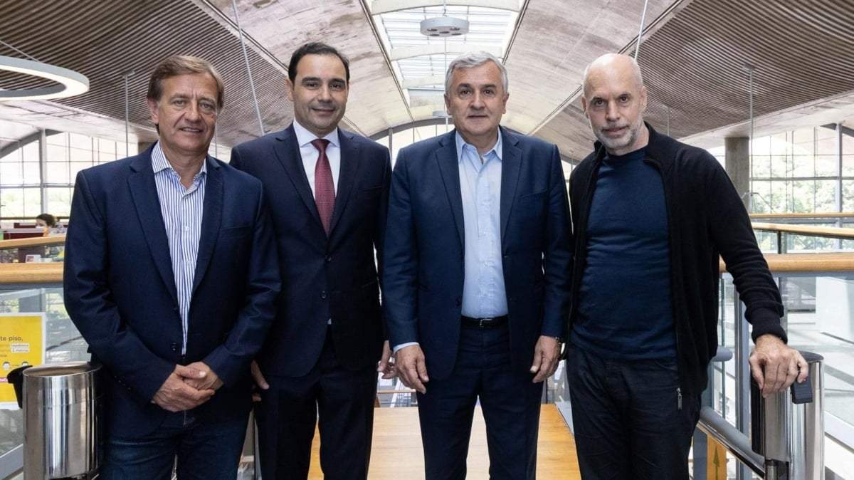 Rodolfo Suárez, Gustavo Valdés, Gerardo Morales y Horacio Rodríguez Larreta. Fuente: (Twitter)