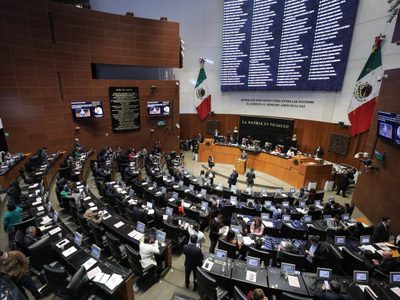 Senadores reciben minuta de la Ley General de Extorsión