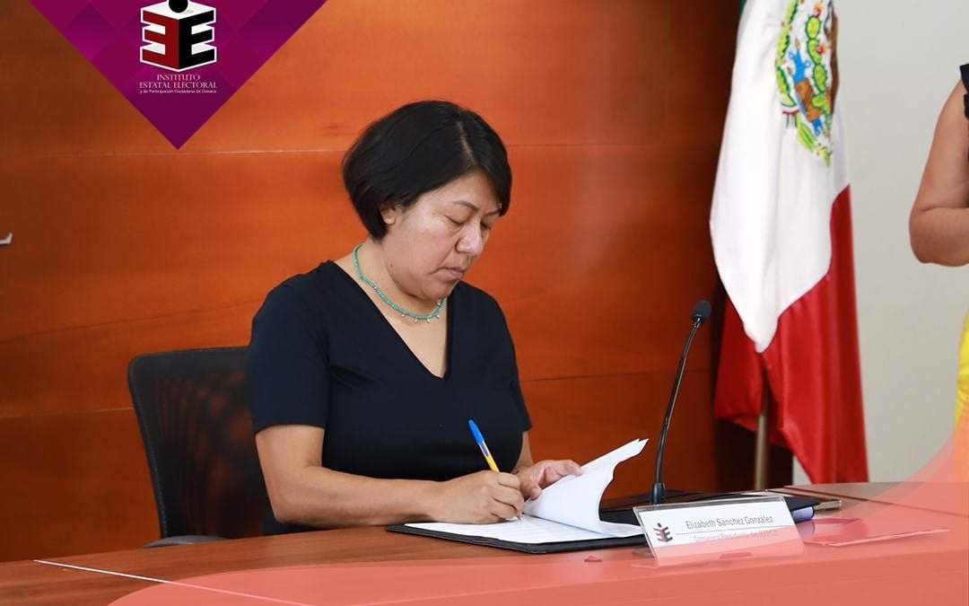 La consejera presidenat del IEEPCO Elizabeth Sánchez González